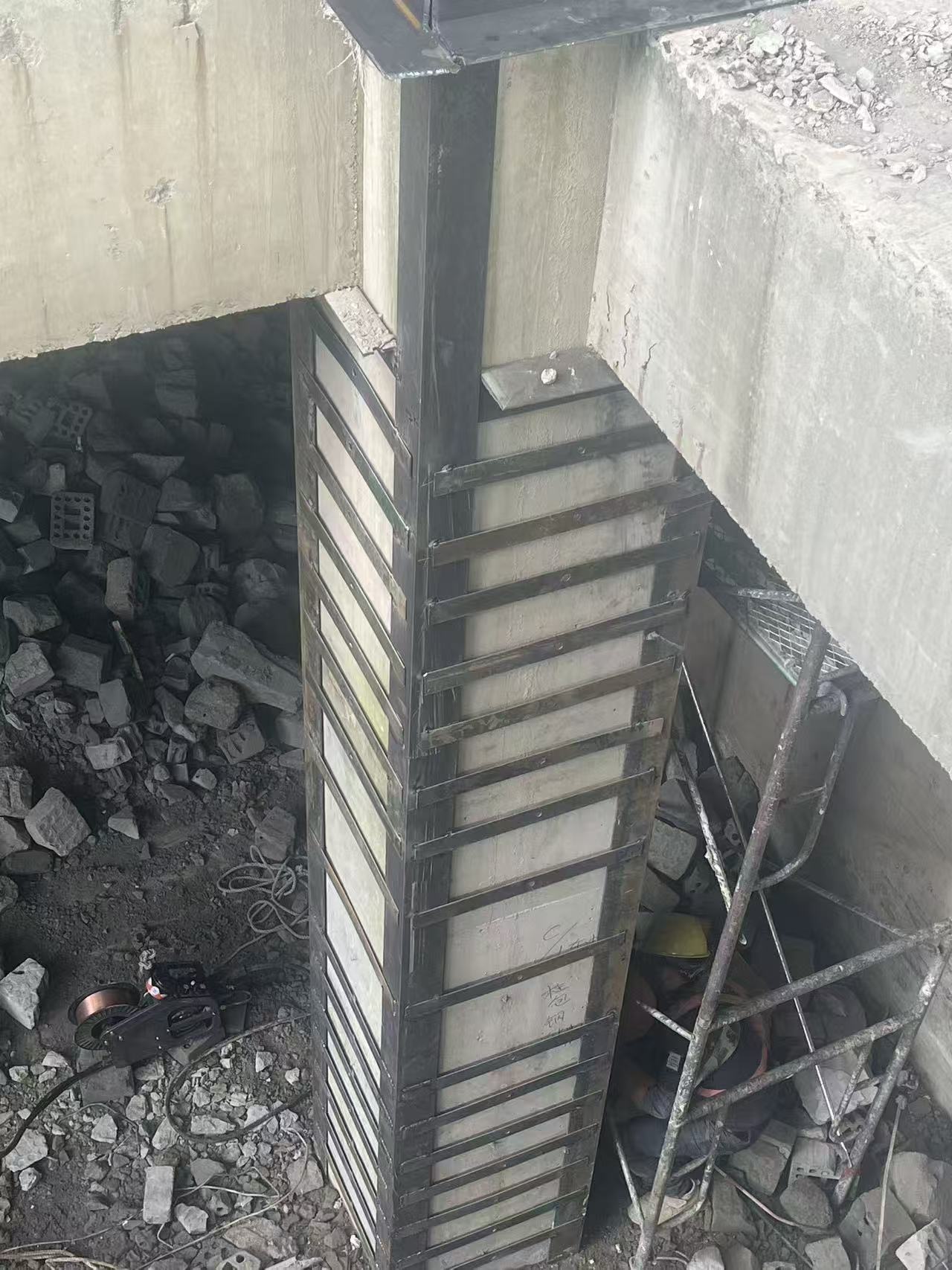 包钢结构加固建设