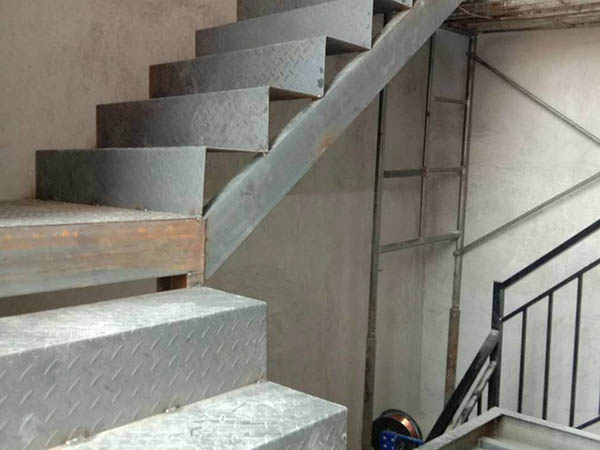 钢结构加固建筑